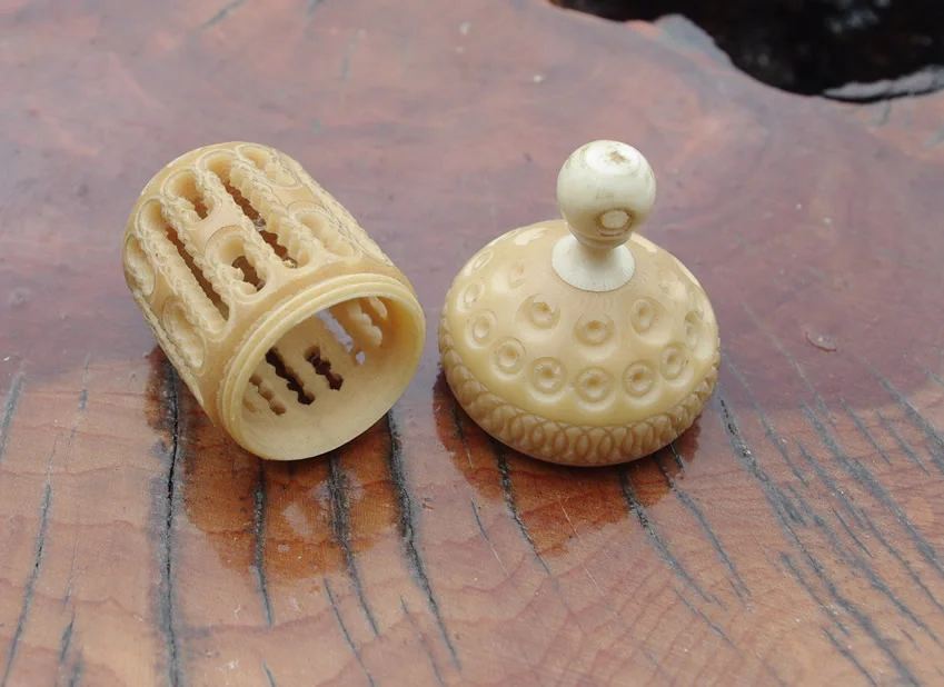 Stanhope Vegetable Ivory Thimble Case, Sherborne - Image 4