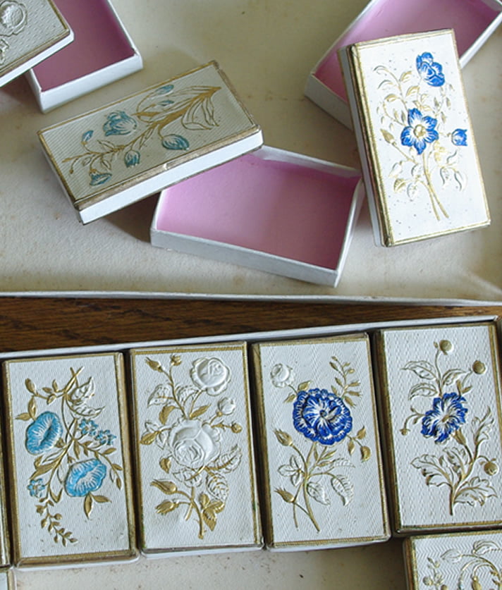 Baxter Set of 10 Needle Boxes with Baxter Print to the outside - Image 4