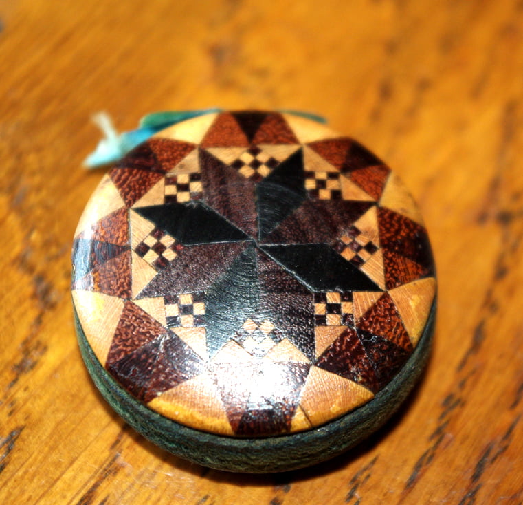 Tunbridgeware Button Star Pin Cushion (2)