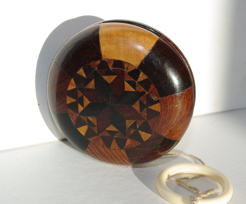 Tunbridgeware Yo Yo - Image 2