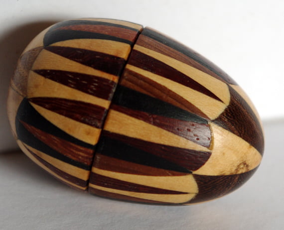 Tunbridgeware Thimble Holder - Image 4