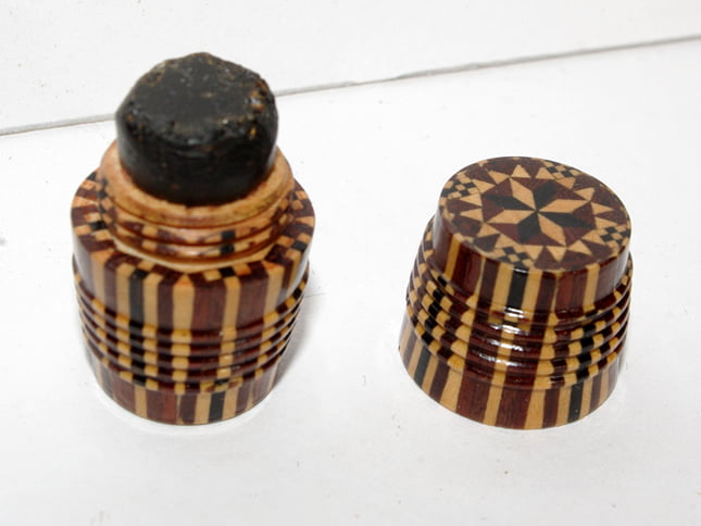 Tunbridgeware Barrel Waxer - Image 4