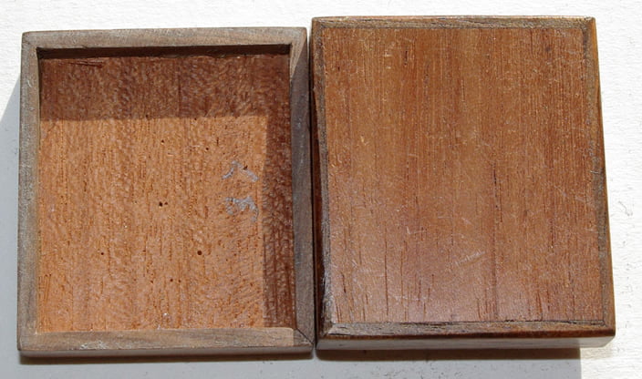 Tunbridgeware Q Victoria Stamp Box - Image 4