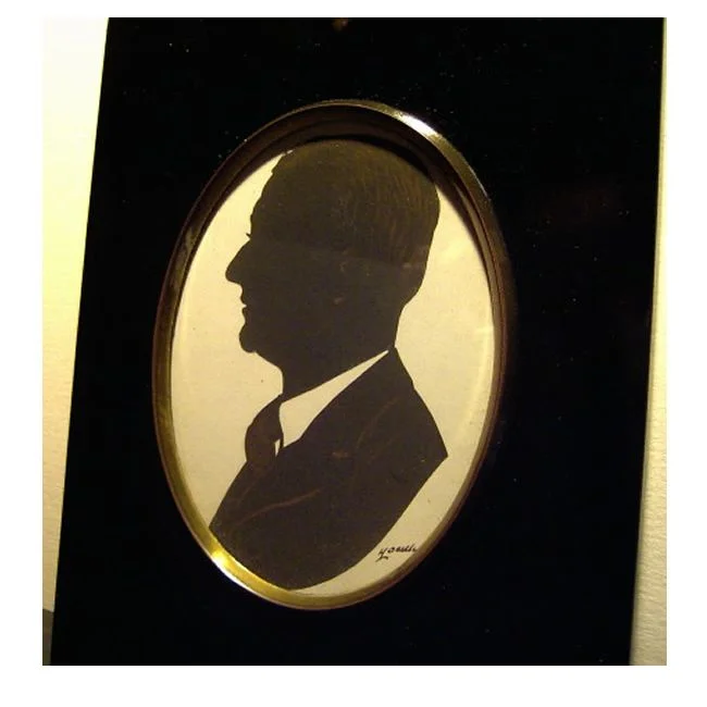 Captain Oakley Silhouette Gentleman